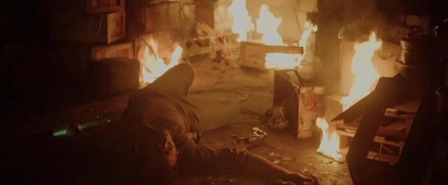 人质被绑匪百般虐待，就连喝水都被反绑双手！韩国最新犯罪电影