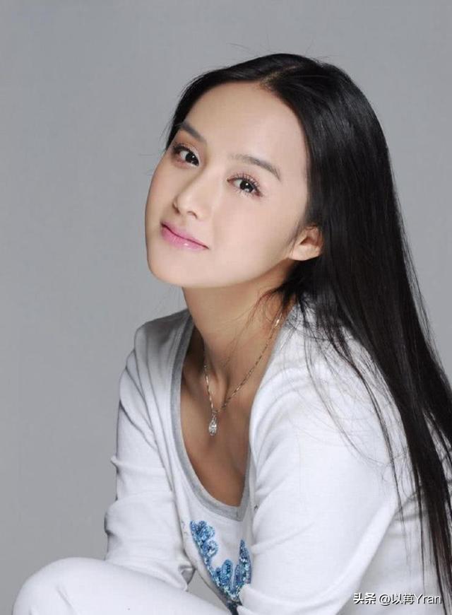 饶敏莉：17岁被邀上春晚，最红时嫁外卖小哥，却把丈夫培养成影帝