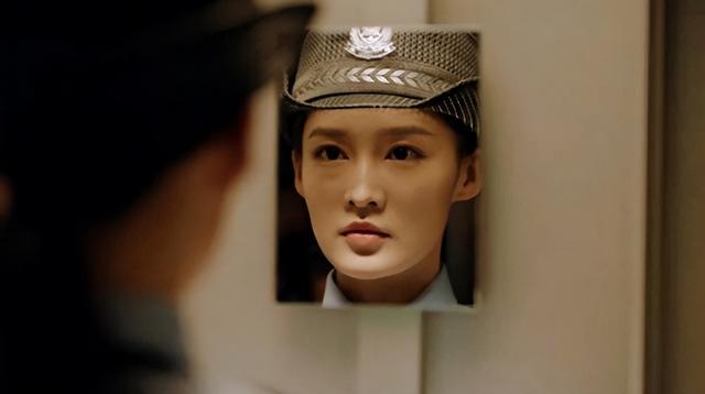 同样是演女特工李沁的《追风者 》对比唐嫣的 X女特工 差距一目了然