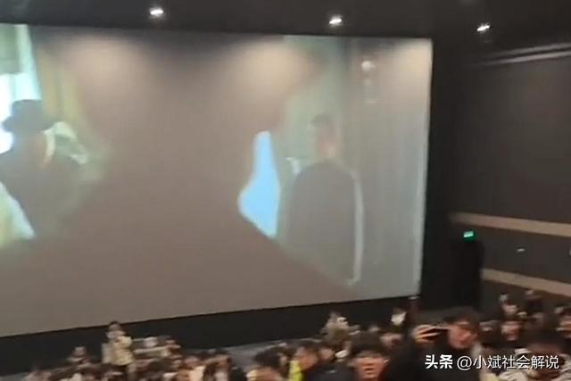 惊爆!蚌埠母子电影霸座事件后续:一场座位之争,缘何触动人心?