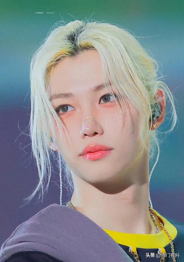 李龙馥被评为全方位无死角美少年，网友：比女人还美！