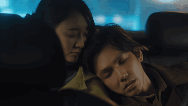 “苦情冷白皮”李小冉出道26年，14部经典窥见：容颜几变？