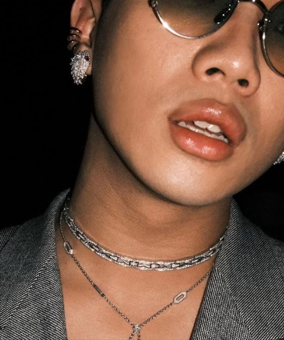 歌手陈奕凡私密视频泄露，48秒浴室片段被疯传，录像人是他的女伴