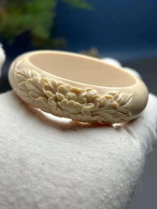 猛犸牙价格一克多少钱？最新猛犸牙价格介绍！