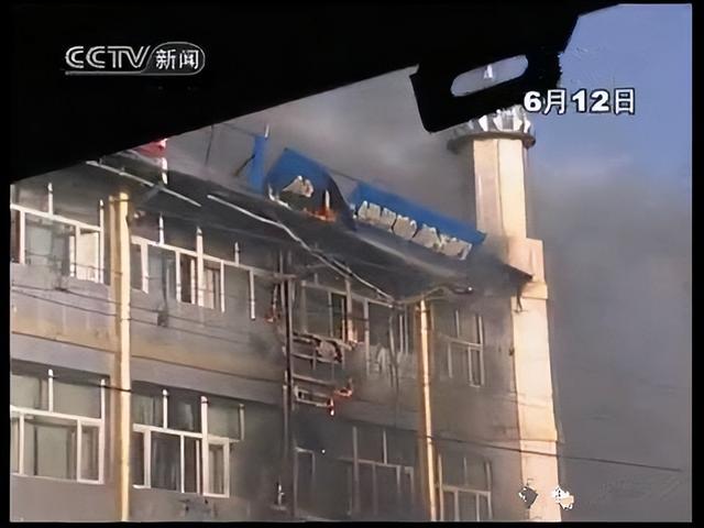 《万里归途》毕竟是电影,讲一件我知道的撤侨真人真事