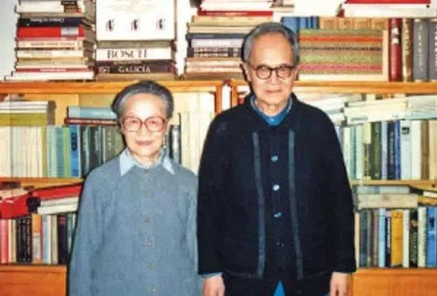 著名作家钱钟书:外国科学家进步,中国科学家进爵