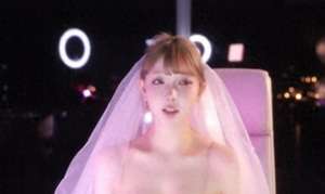 斗鱼热舞(看女主播跳舞还得是斗鱼，米娜热舞回归首秀，收礼30万人气爆棚)