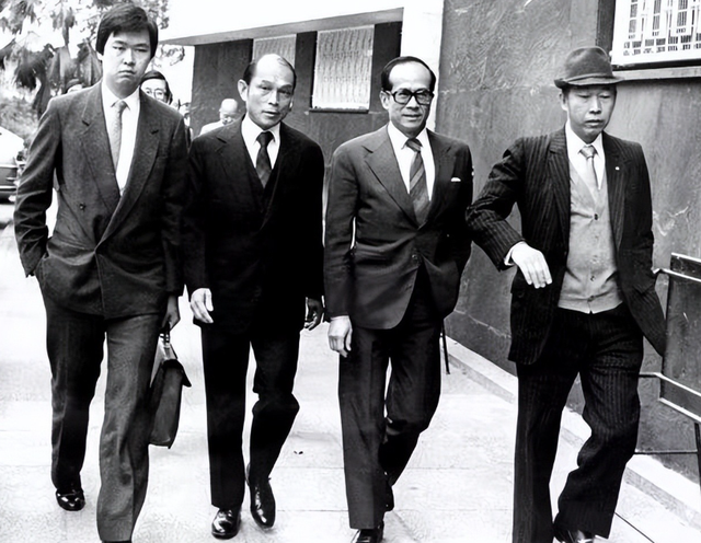 相伴30余年，李嘉诚仍不敢将周凯旋娶进门，背后原因没有那么简单