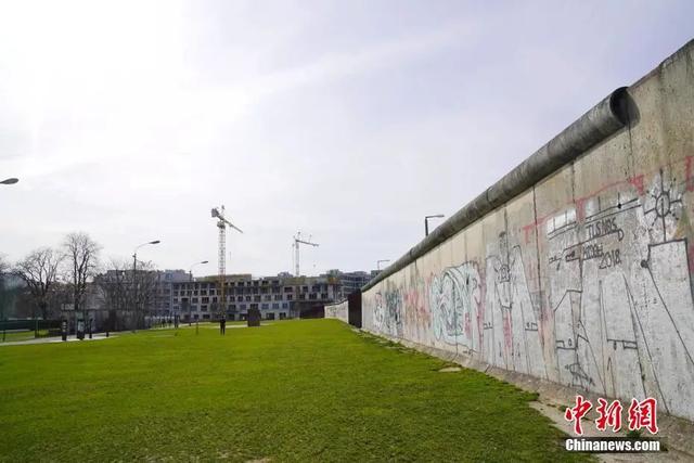 记者亲历德国柏林“封城”首日:主要景点门庭冷落,民众鲜少戴口罩