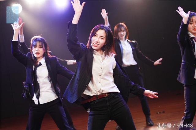 SNH48徐伊人生日公演回顾：前队友杨惠婷、谢妮、张昕惊喜登台