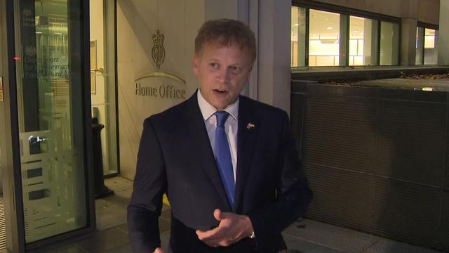 隔夜又失一名内阁大臣,英国特拉斯政府“濒临崩溃”