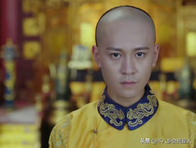 同样是演康熙，把罗晋、刘恺威、陈道明放一起看，差距一目了然