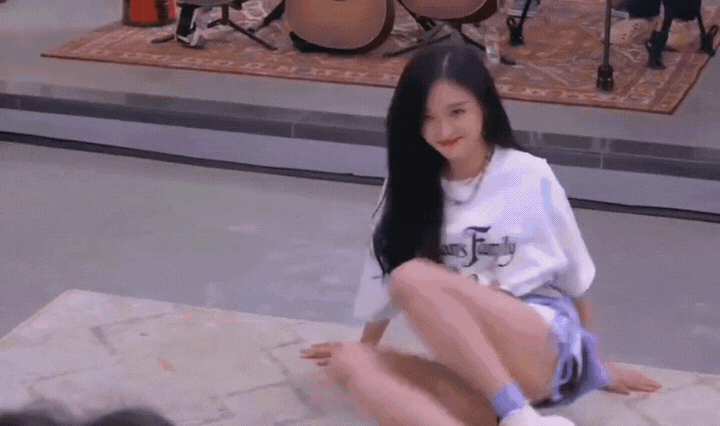 吴宣仪——性感小野猫，太诱惑了，太顶了