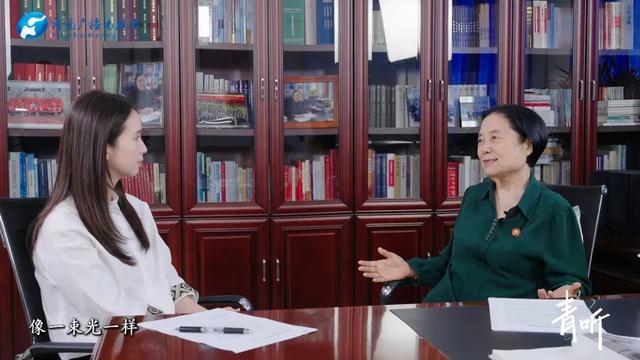 中国首所民办高校创办人胡大白：我没有脆弱的一面