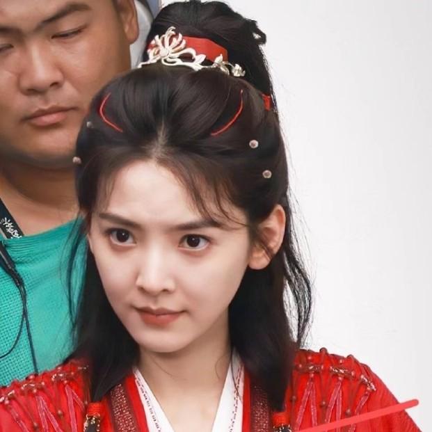 杨洋高马尾造型引爆网络，雨霖铃幕后故事曝光，网友：期待值拉满