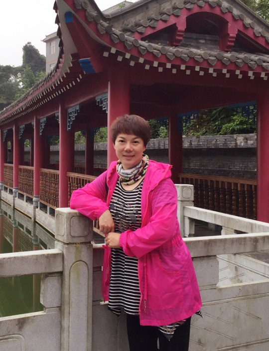 京剧名家熊明霞:3副护腿让妈妈泪目,她的姐弟婚姻幸福吗?