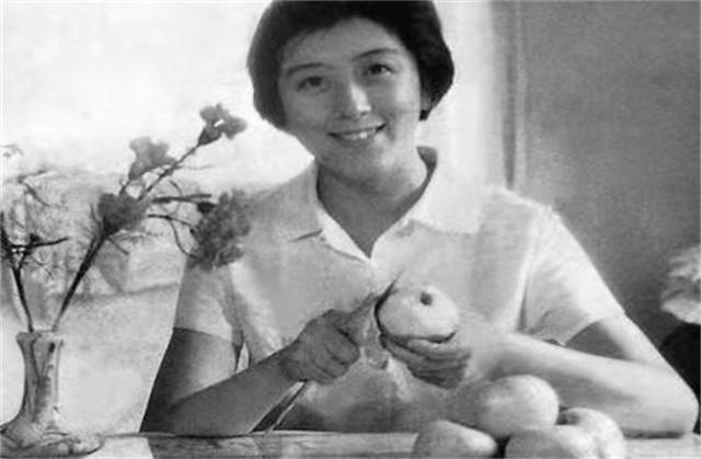 上官云珠女儿姚姚，31岁车祸离世，校方悼词：她是一个没贡献的人