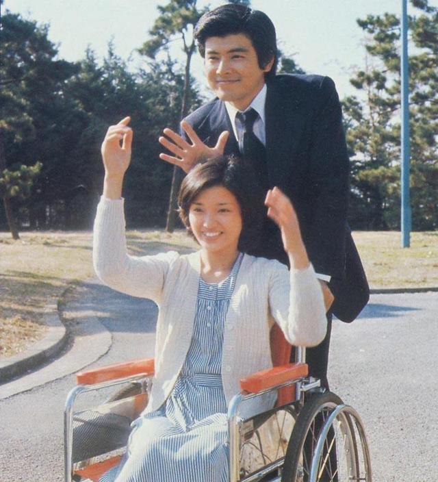 童话般的爱情：三浦友和守护山口百惠43年，从来不跟她吵架