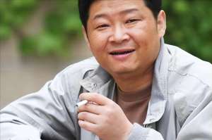 三德子扮演者(“三德子”赵亮：退圈养鸡，赚得亿万身家，带领300多名村民脱贫)