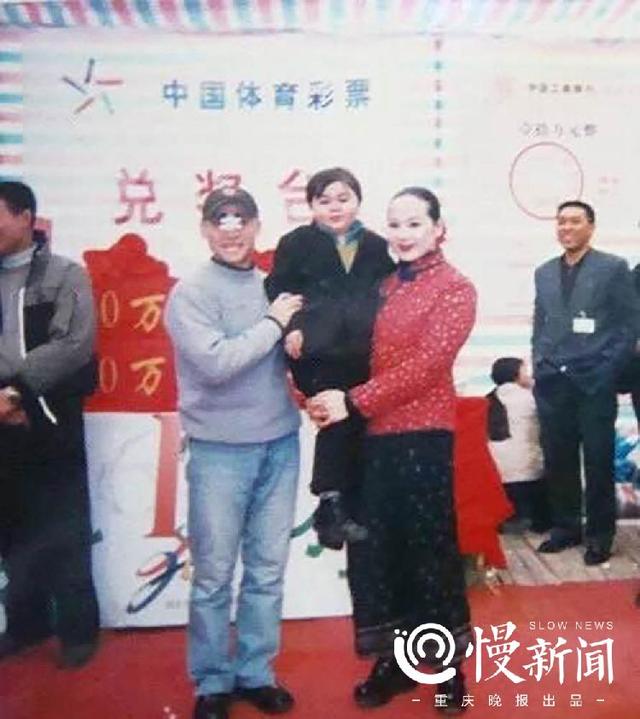 身高1米2奋斗出7套房 漂亮老婆说：不图他钱，图人