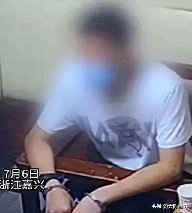 男子入室盗窃被发现，持利斧砍死一对夫妻，手段极残忍现场很血腥