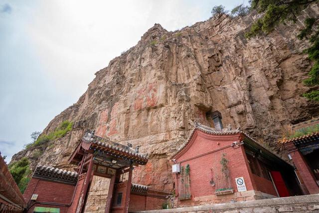 《令狐冲与恒山派在廿八都：命运的转折与江湖的变局》