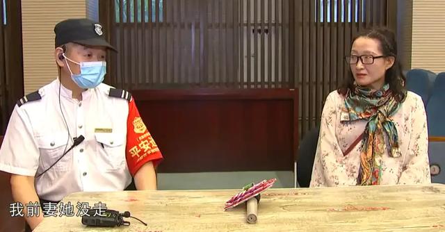 49岁大姐相亲惊现床友!床上竟然藏男人,真的只是租床位吗?