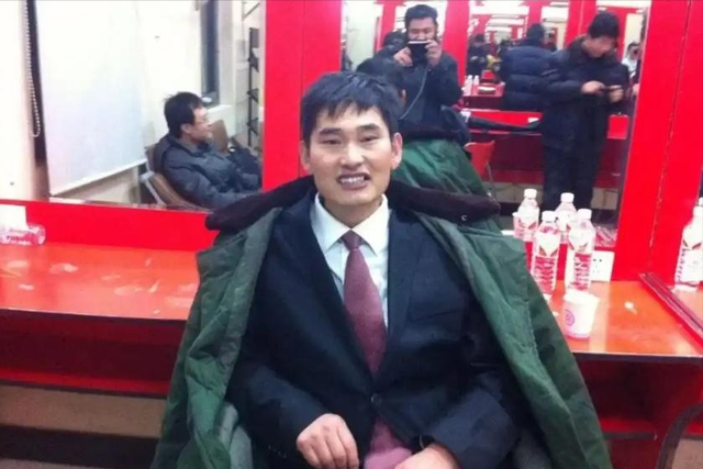 星光大道多个冠军现状：有人大红大紫，有人负债当搬运工