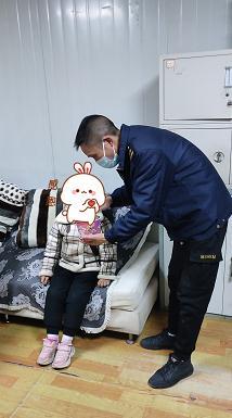 爸爸生病住院，贵阳7岁小女孩主动送饭！结果却迷路了……