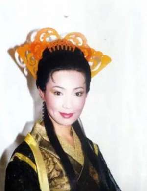 新还珠格格皇后(《还珠格格》皇后戴春荣：一个角色，千般滋味)