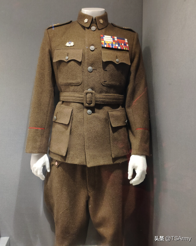 解放战争时期,一个国军“师座”身上的十大件