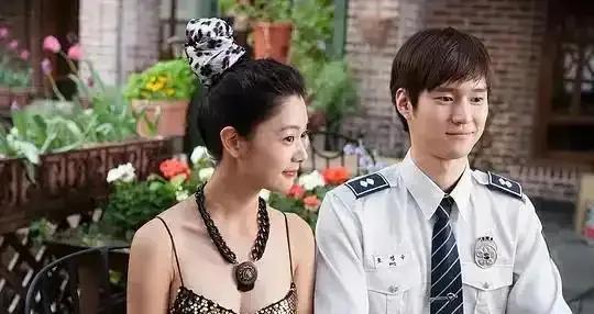 亚洲第一美女克拉拉的2部电影你看过吗？