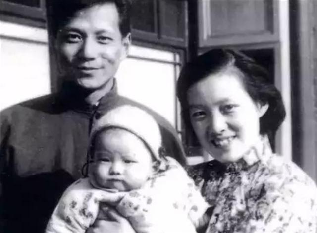 “名门痞女”洪晃：跟外交部打官司，因一辆加长林肯车看透陈凯歌