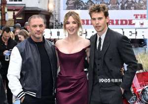 汤老师(《摩托骑士》伦敦首映礼 汤老师、表舅热情相拥)