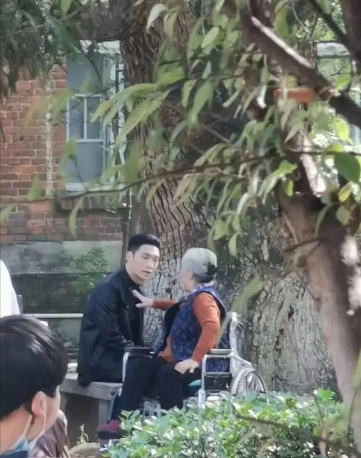 张艺兴新剧路透曝光 与孙红雷、江疏影再度合作