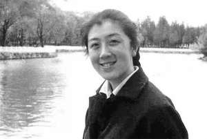 贺路(上官云珠女儿姚姚，31岁车祸离世，校方悼词：她是一个没贡献的人)