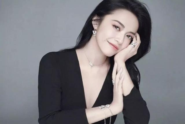 女明星们的“性丑闻”：大尺度不雅照曝光，不图钱只要刺激？