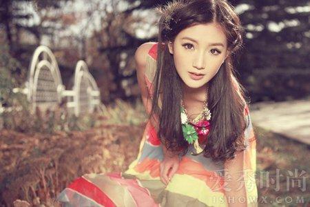 毛晓彤陈翔结婚照曝光 毛晓彤和陈翔谈了多久的恋爱 陈翔个人资料