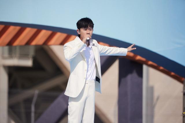 盘点张杰上交给国家的15首歌，高燃曲风红色经典，每次听都超爱