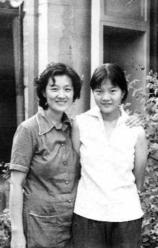 “名门痞女”洪晃：跟外交部打官司，因一辆加长林肯车看透陈凯歌