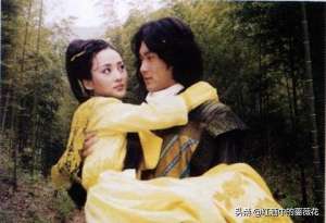 白发魔女蒋勤勤版(《白发魔女》幕后，蒋勤勤让蛇满身乱爬，张国荣曾给张智霖提建议)