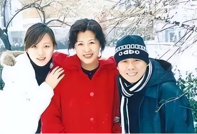 才明白,为何嫁10亿富豪12年,却要带儿子住娘家的潘阳,未有怨言