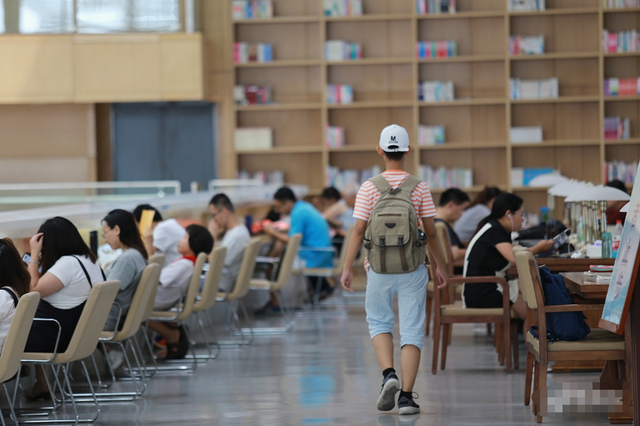 学霸鲁林希：高二放弃清华保送，大三未婚生子，22岁成为哈佛硕士