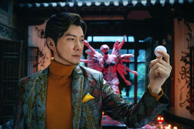 原著粉气疯了，漫改电影还行？《异人之下》最大问题是“乌尔善”