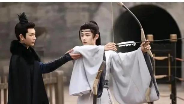 又一古装偶像剧花颜劫开播成黑马，神仙阵容看点十足，熬夜也要追