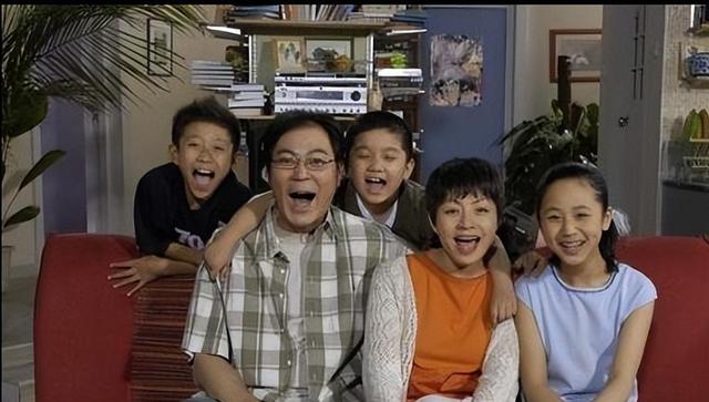 再见，童年的笑声：《家有儿女》编剧费明病逝，终年70岁