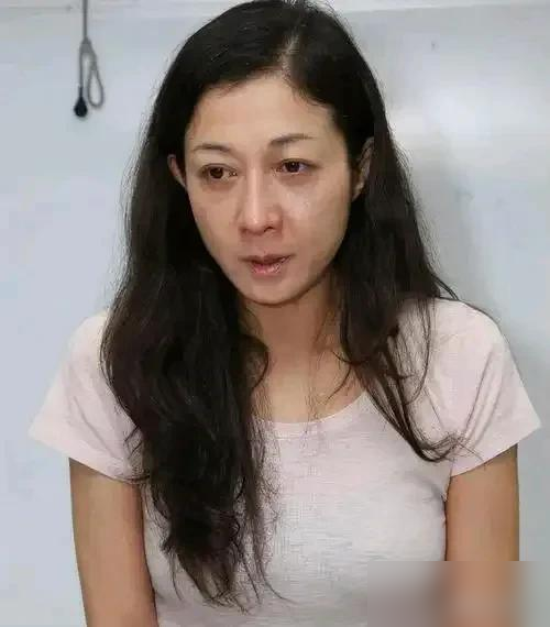 直到看清吴绮莉如今的处境，才明白，一声不吭的林凤娇有多精明