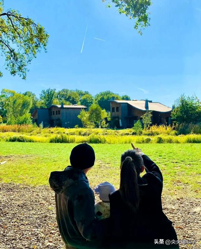 周杰伦46岁喜迎生日，与昆凌共庆结婚十周年，甜蜜如初震撼娱乐圈