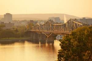 明是非(朱小黄：明是非)