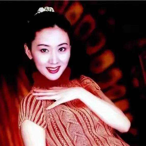 张筱雨:从东北小城到性感女神的传奇之旅